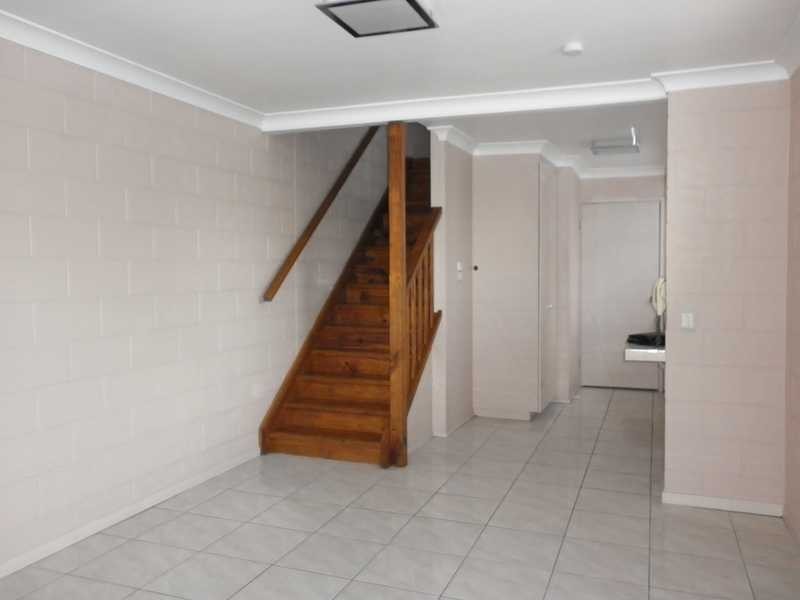 Unit 1/61 South Station Road, Booval QLD 4304