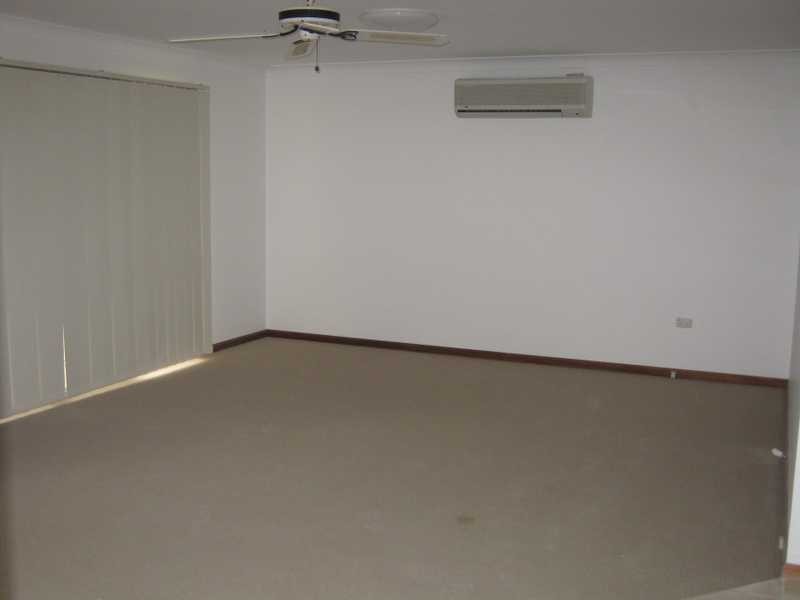 1 Edinburgh Street, Eastern Heights QLD 4305