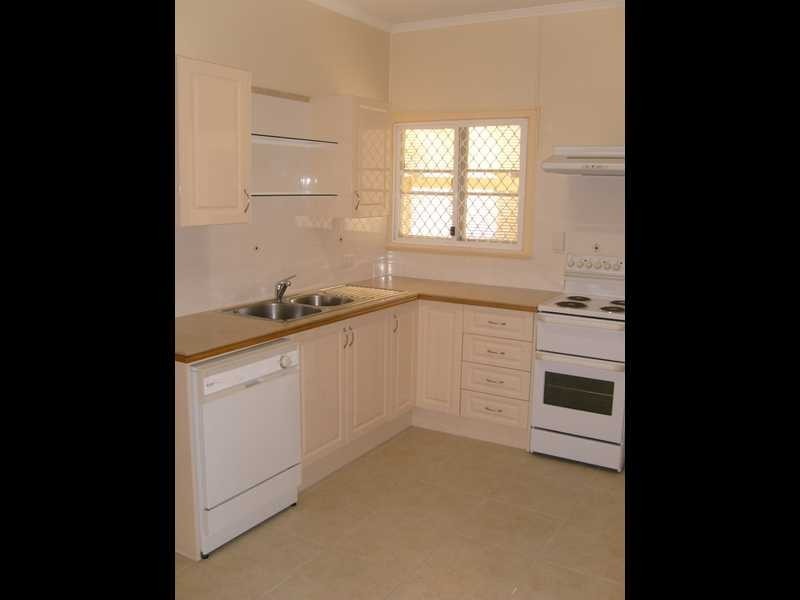 85 Stafford Street, Booval QLD 4304