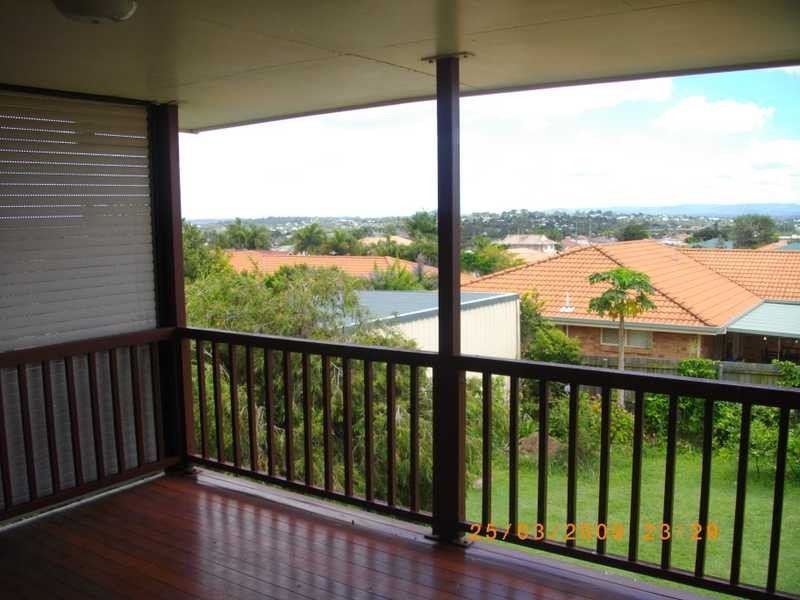 34 Hibiscus Street, Flinders View QLD 4305