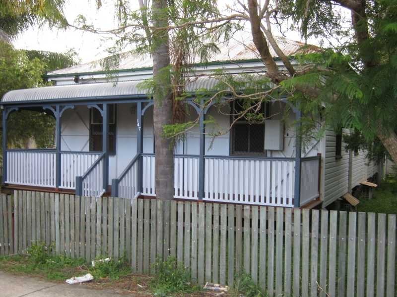 147 South Station Road, Silkstone QLD 4304