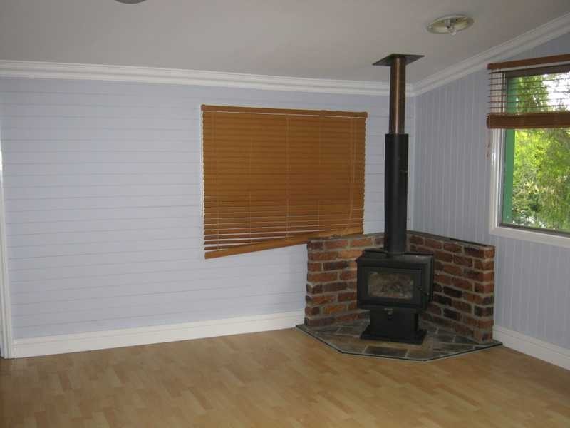 147 South Station Road, Silkstone QLD 4304