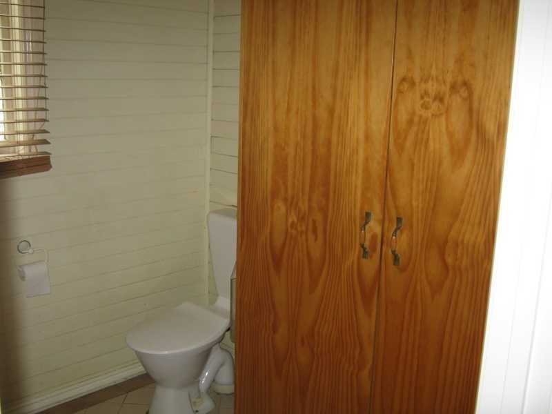 147 South Station Road, Silkstone QLD 4304