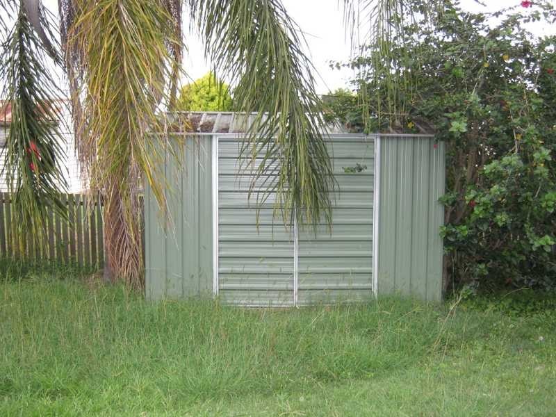 147 South Station Road, Silkstone QLD 4304