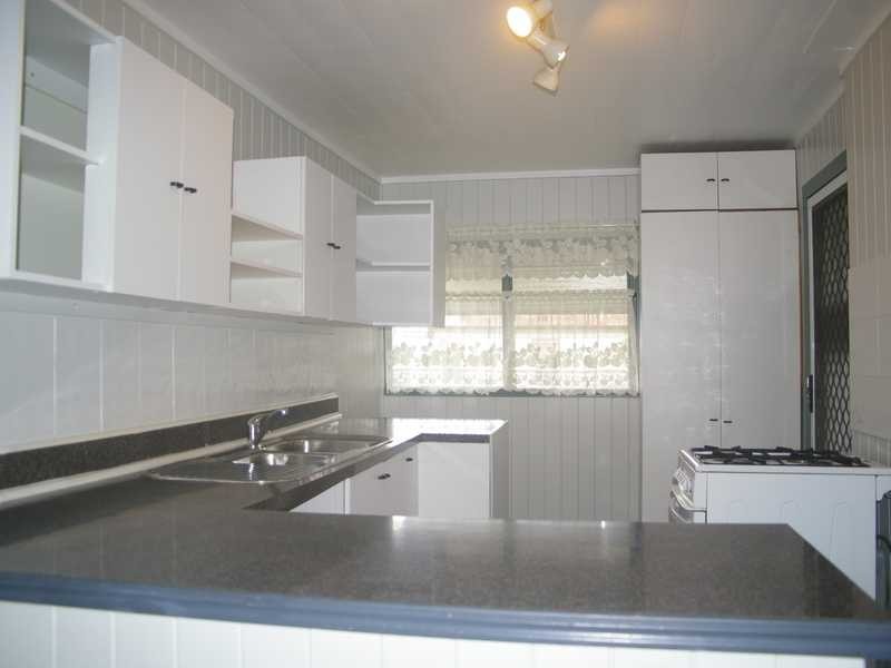 49 Lusitania Street, Newtown QLD 4305