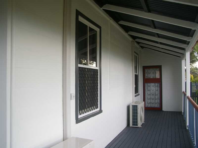 49 Lusitania Street, Newtown QLD 4305