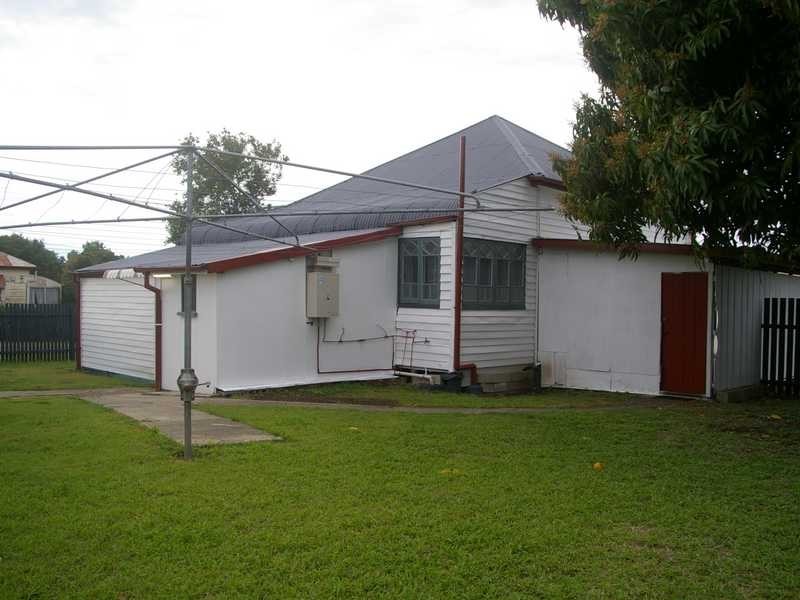 49 Lusitania Street, Newtown QLD 4305