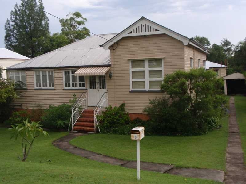 8 Whitehill Road, Newtown QLD 4305