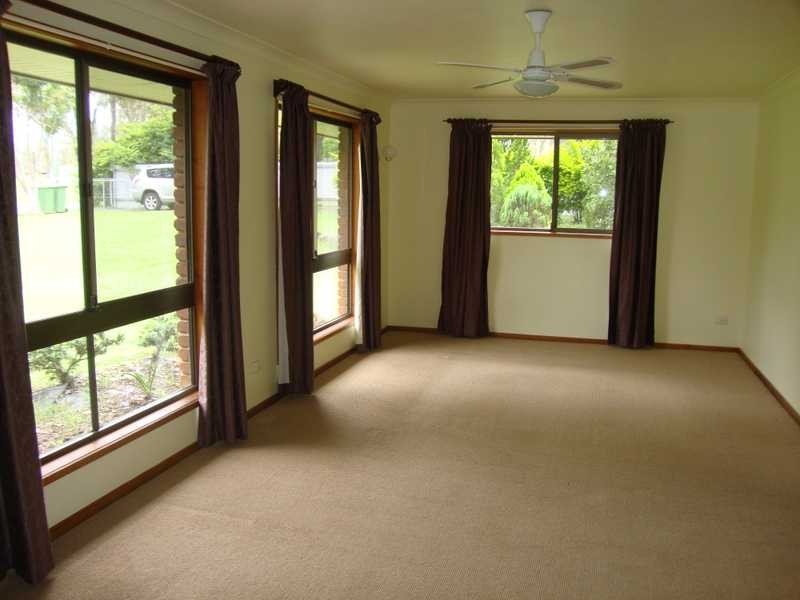 145 Adelong Avenue, Thagoona QLD 4306