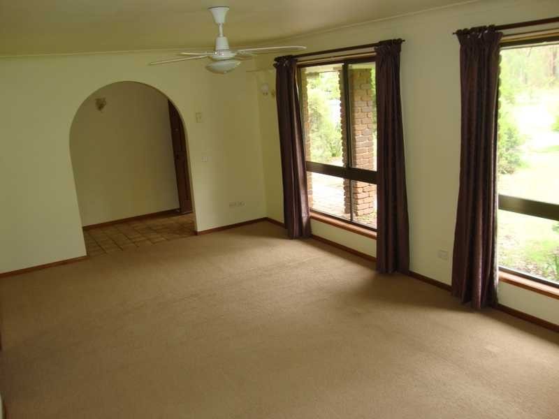 145 Adelong Avenue, Thagoona QLD 4306