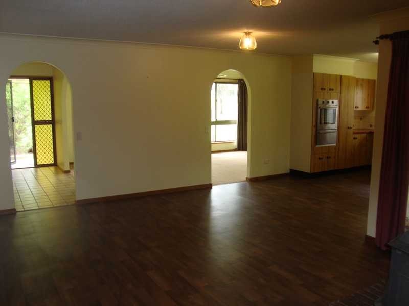 145 Adelong Avenue, Thagoona QLD 4306