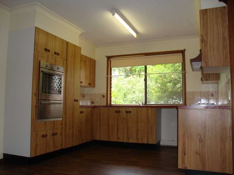 145 Adelong Avenue, Thagoona QLD 4306