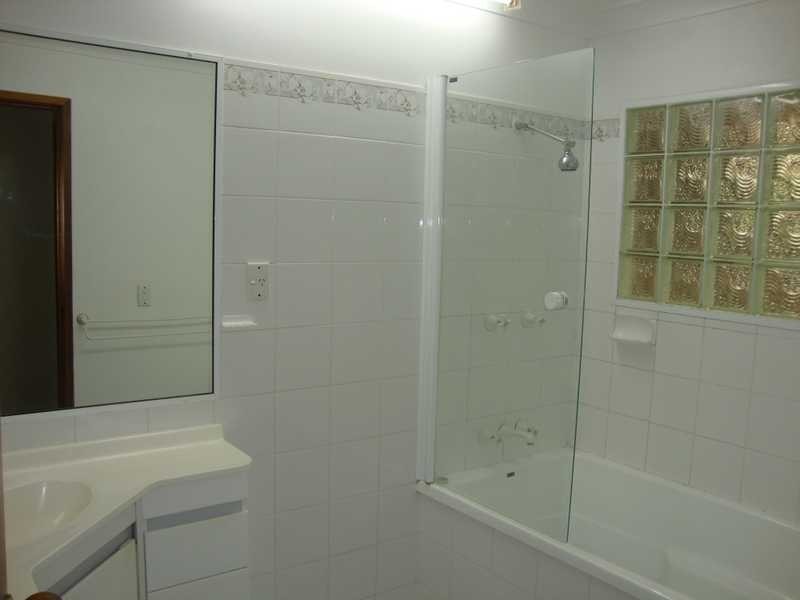 145 Adelong Avenue, Thagoona QLD 4306