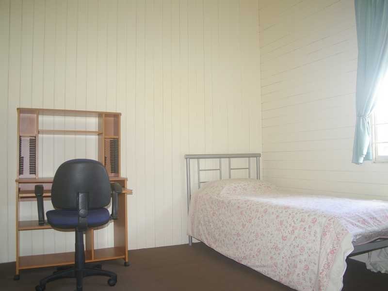 Room 3/71 Warwick Road, Ipswich QLD 4305