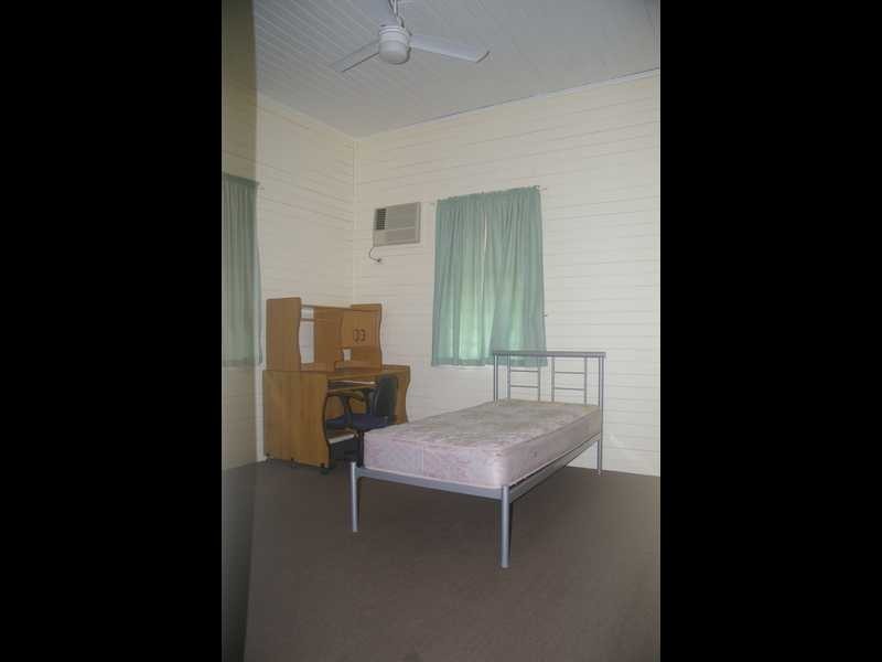 Room 3/71 Warwick Road, Ipswich QLD 4305