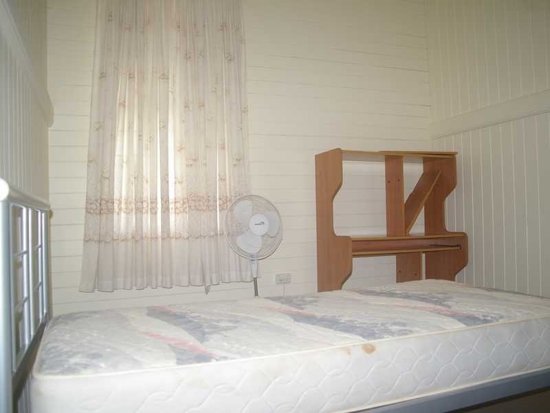 Room 3/71 Warwick Road, Ipswich QLD 4305