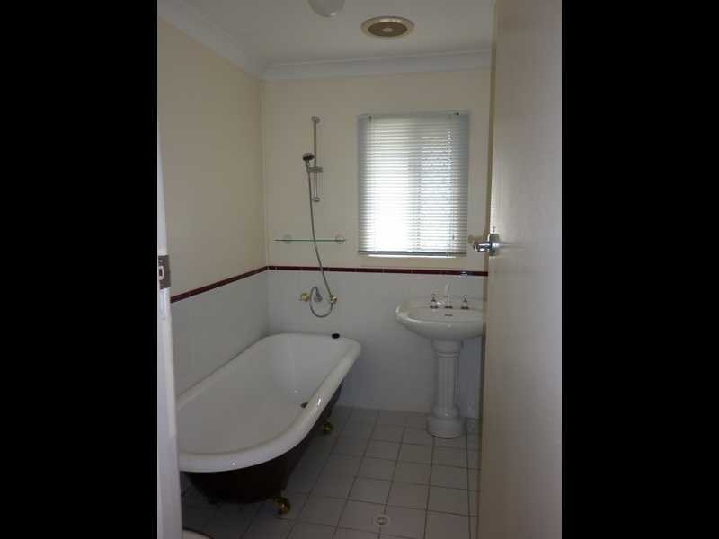 22 Vivian Street, Eastern Heights QLD 4305