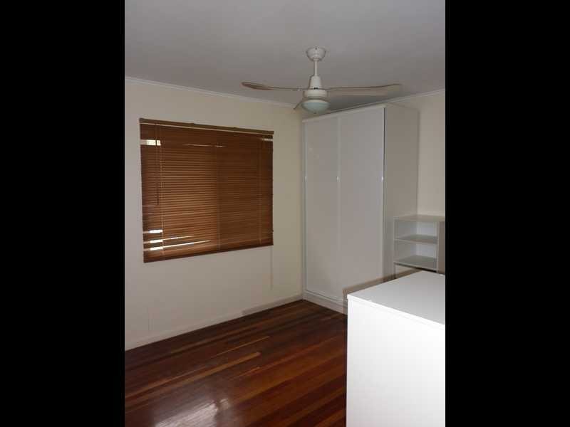 22 Vivian Street, Eastern Heights QLD 4305