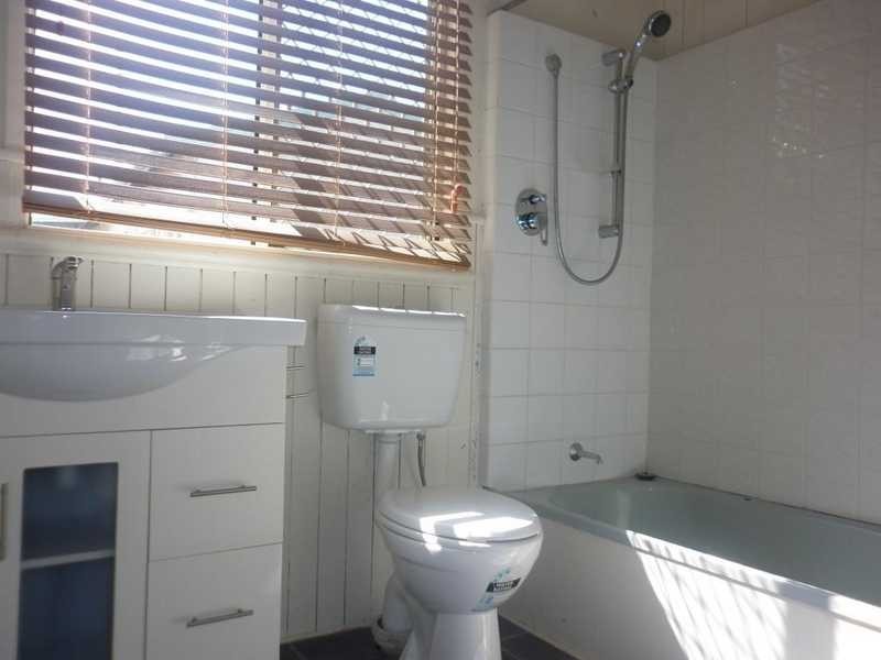 142 Cascade Street, Raceview QLD 4305