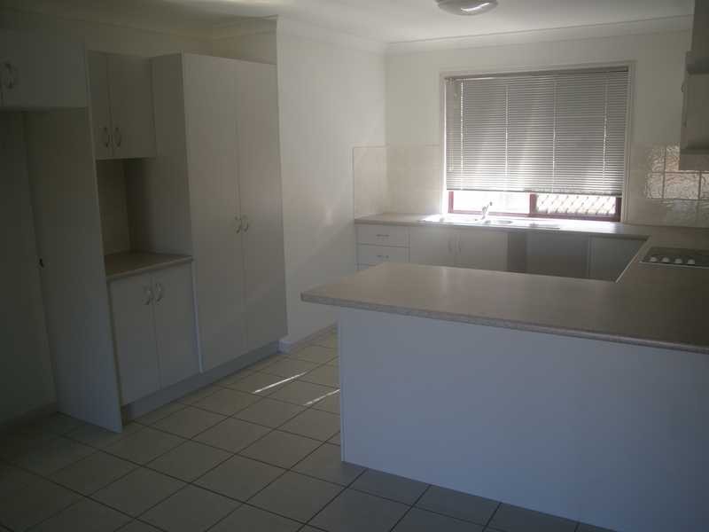 9 Banbury Close, Bundamba QLD 4304