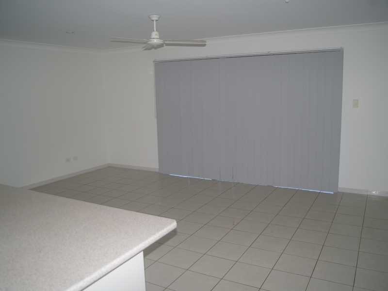 9 Banbury Close, Bundamba QLD 4304