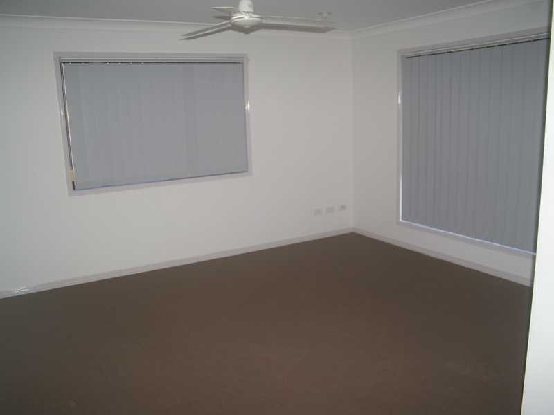 9 Banbury Close, Bundamba QLD 4304