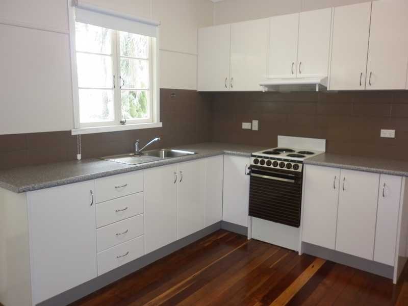 8 Spring Street, East Ipswich QLD 4305