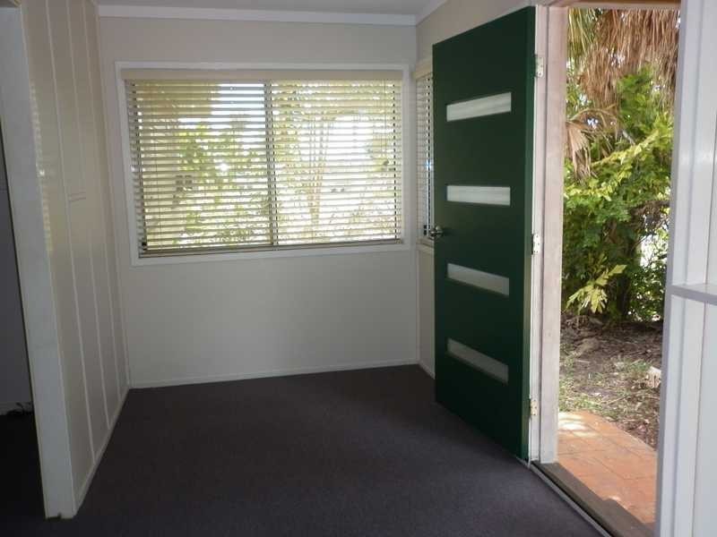 8 Spring Street, East Ipswich QLD 4305