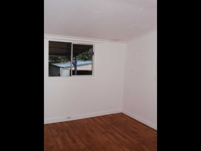 17 Thomas Street, Blackstone QLD 4304