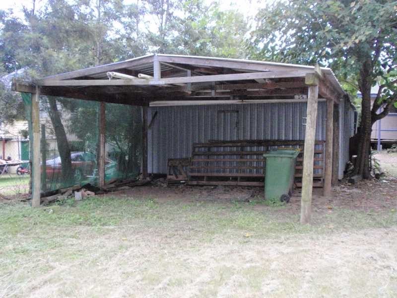 17 Thomas Street, Blackstone QLD 4304
