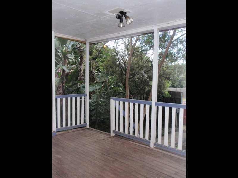 17 Thomas Street, Blackstone QLD 4304