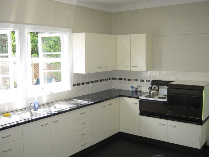 4 Macrae Street, Woodend QLD 4305