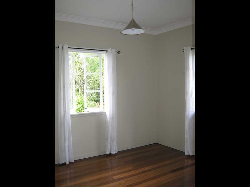 4 Macrae Street, Woodend QLD 4305