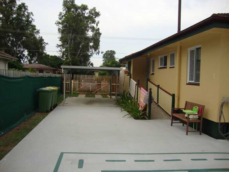 6 Petrie Street, Leichhardt QLD 4305