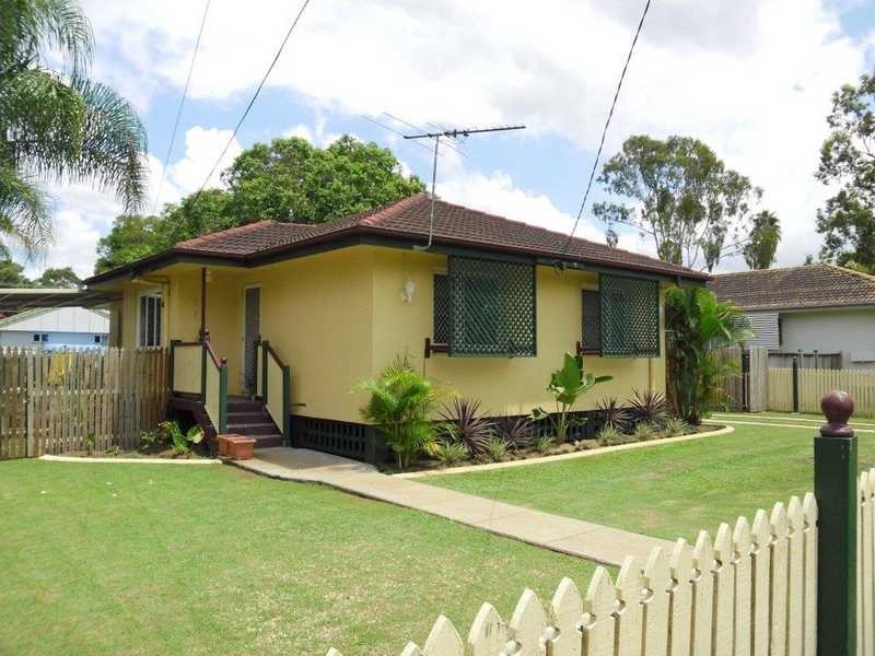 6 Petrie Street, Leichhardt QLD 4305