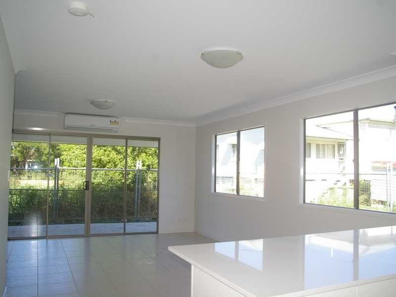 Unit 1/33 Clifton Street, Booval QLD 4304
