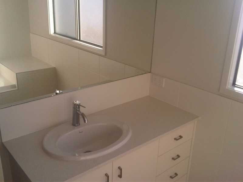 Unit 3/33 Clifton Street, Booval QLD 4304