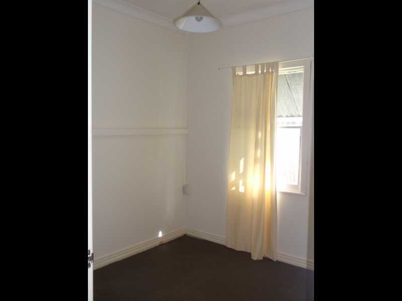 24a Lindsay Street, Bundamba QLD 4304