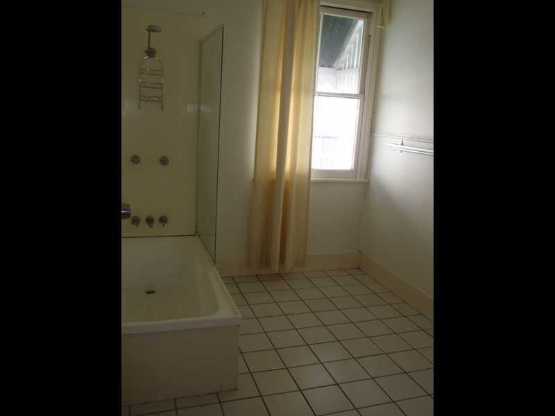 24a Lindsay Street, Bundamba QLD 4304