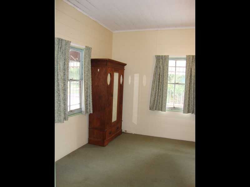 11 Tallon Street, Sadliers Crossing QLD 4305