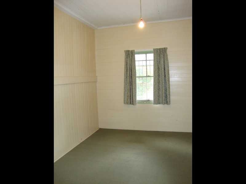 11 Tallon Street, Sadliers Crossing QLD 4305