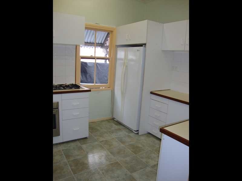 11 Tallon Street, Sadliers Crossing QLD 4305