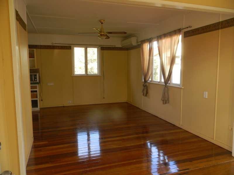 44 Leslie Street, East Ipswich QLD 4305
