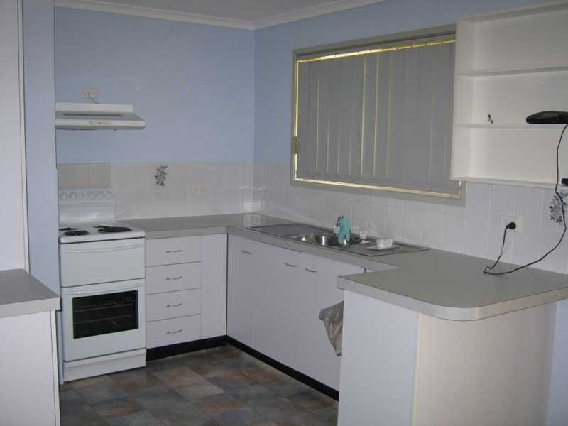 2/1 Brooker Court, Raceview QLD 4305