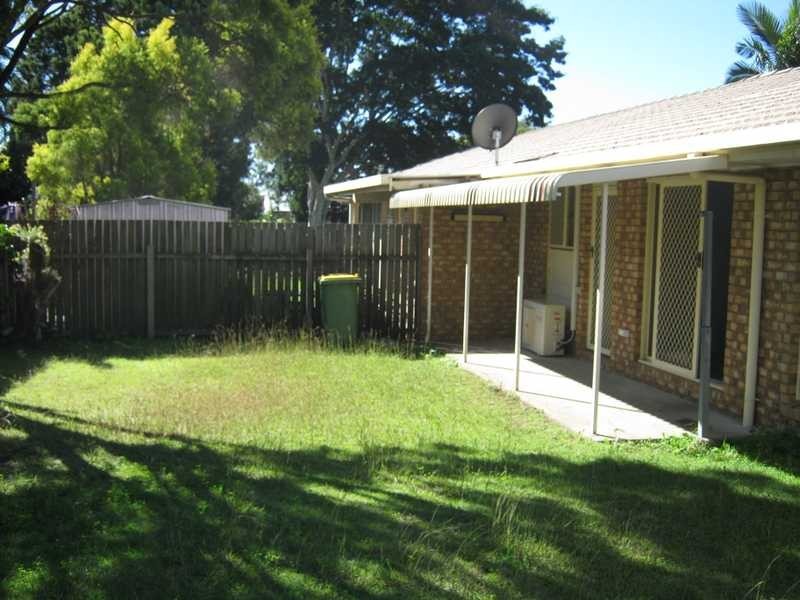 2/1 Brooker Court, Raceview QLD 4305