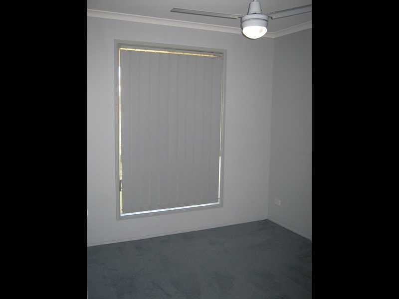 2/1 Brooker Court, Raceview QLD 4305