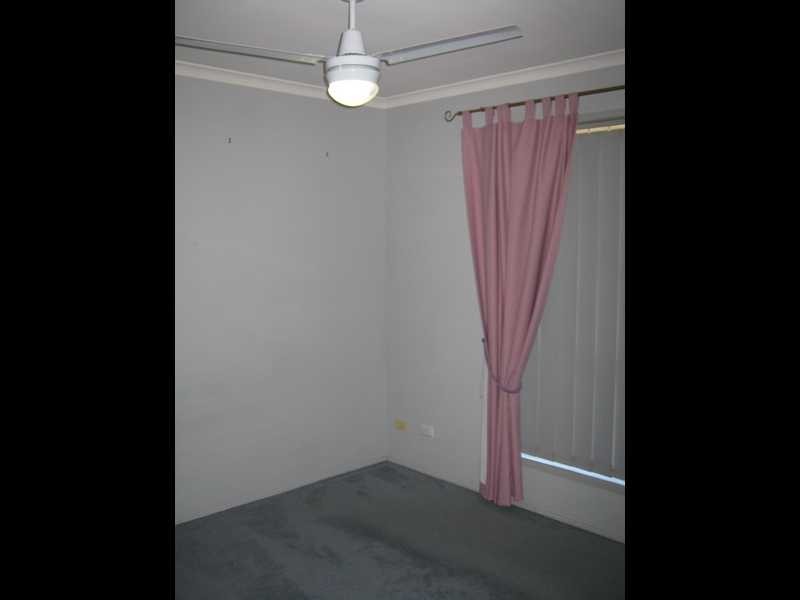 2/1 Brooker Court, Raceview QLD 4305