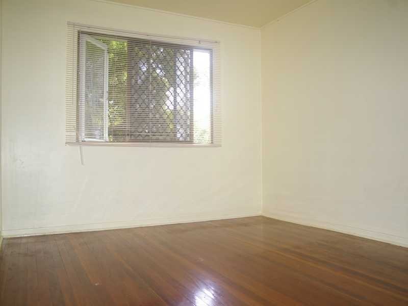 6 Slone Street, Riverview QLD 4303