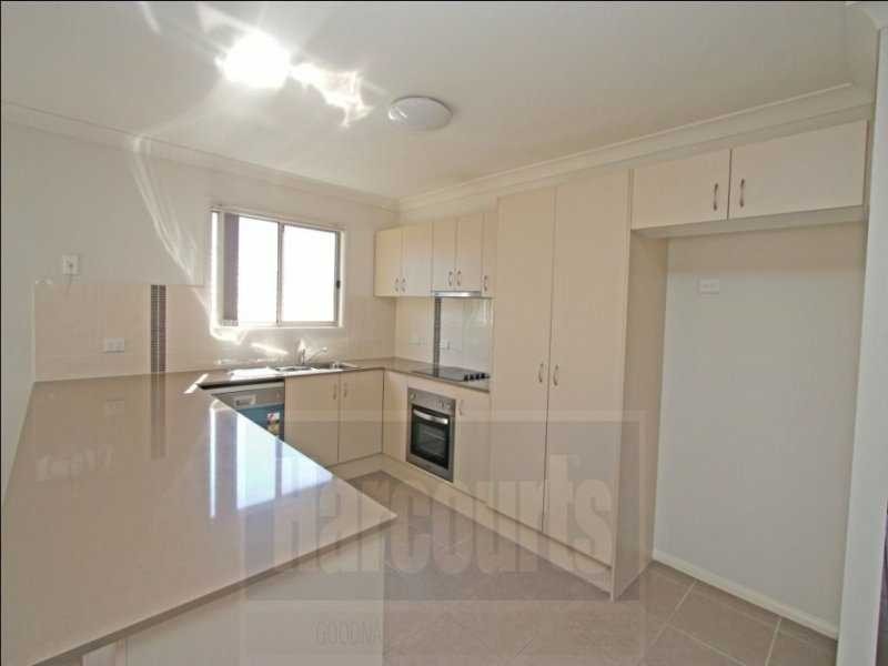 Room 1 / 15 Griffin Street, Collingwood Park QLD 4301