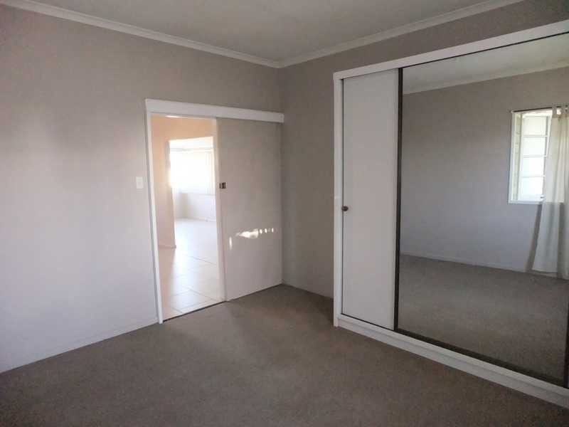 68 Cemetery Road, Eastern Heights QLD 4305